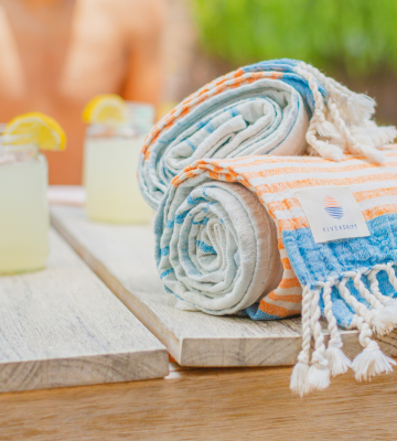 I Tried FiveADRIFT's Beach Towel & It's the Softest Turkish Towel I've Ever  Used